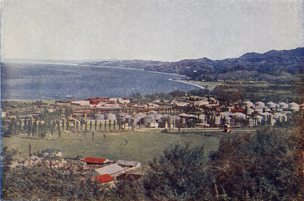 С. М. Прокудин-Горский. Общий вид Батумского побережья и часть города Батума, называемая 