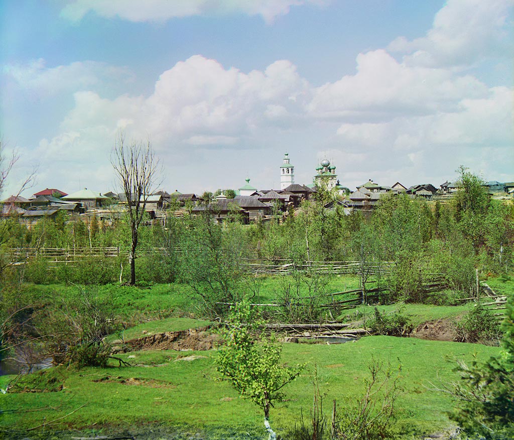 С. М. Прокудин-Горский. Общий вид на село Ныроб от р. Ныробки. 1912 г., май С. М. Прокудин-Горский. Общий вид на село Ныроб от р. Ныробки. 1912 г., май