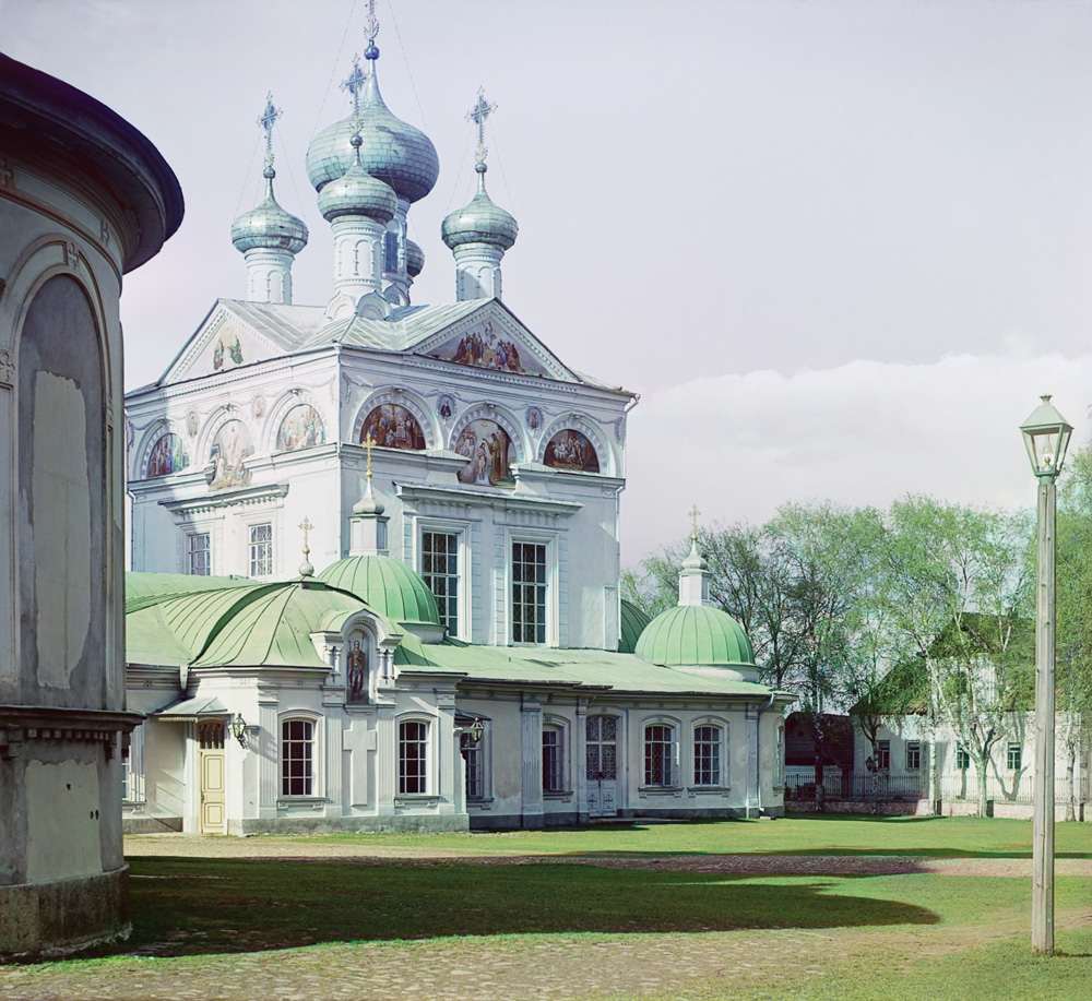 С. М. Прокудин-Горский. Троицкий собор в г. Осташкове. 1910 г., май. С. М. Прокудин-Горский. Троицкий собор в г. Осташкове. 1910 г., май.