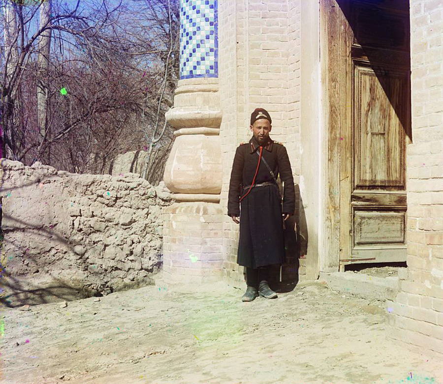 С. М. Прокудин-Горский. Городовой в Самарканде. С. М. Прокудин-Горский. Городовой в Самарканде.