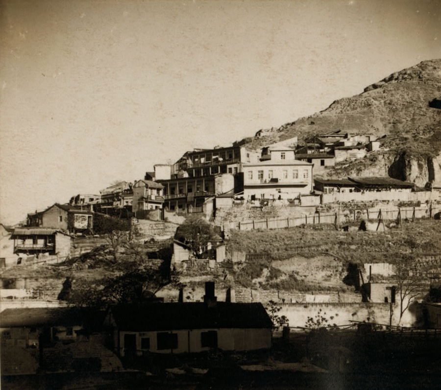С. М. Прокудин-Горский. Восточная часть Тифлиса на склонах Ботанической горы. 1912 г.