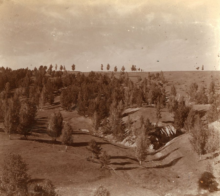 С. М. Прокудин-Горский. [Лог возле скалы Три Пещеры]  на реке Исети. 1909 год
