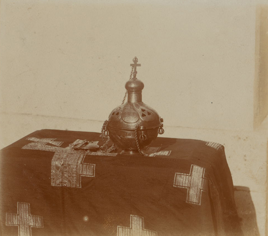 С. М. Прокудин-Горский. Кадило. Дар Императора Александра II Бородинской церкви. 1911 год